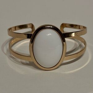 Vintage Avon White Lucite Oval Cabochon Center Gold Tone Cuff Bracelet
